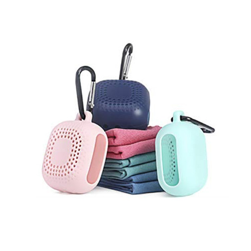 Quick Dry Towel with Carabiner and Silicon Case 2 (LS0114)